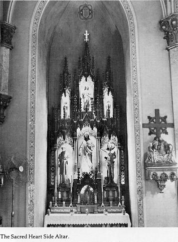 [St. Ladislaus Sacred Heart Side Altar Picture]