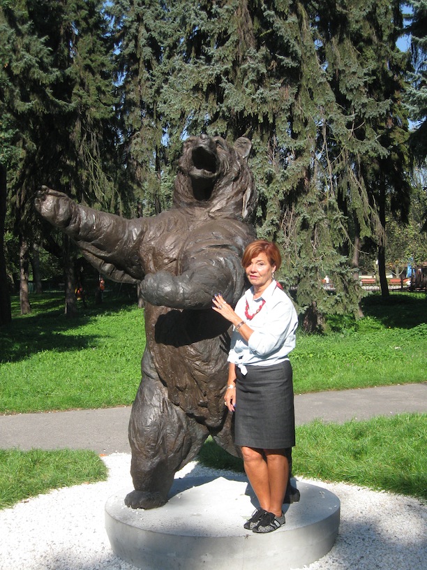 [Wojtek statue picture]